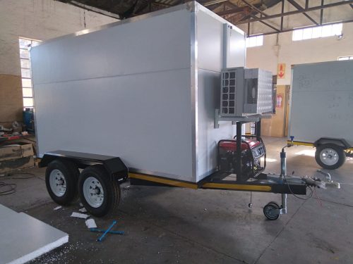 Remolque frigorífico isotérmico nuevo de 2,51 m | Grupo ARTIK 1600N