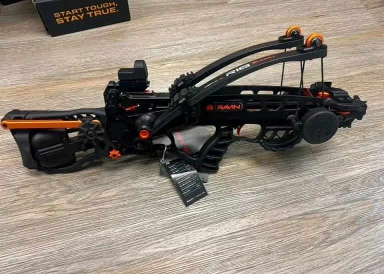 Armas y accesorios